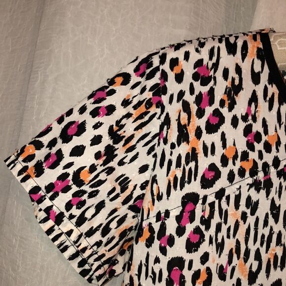 Runway M Cotton White Black Pink Peach Swiss Dot V Neck Scrub Top - Picture 6 of 15